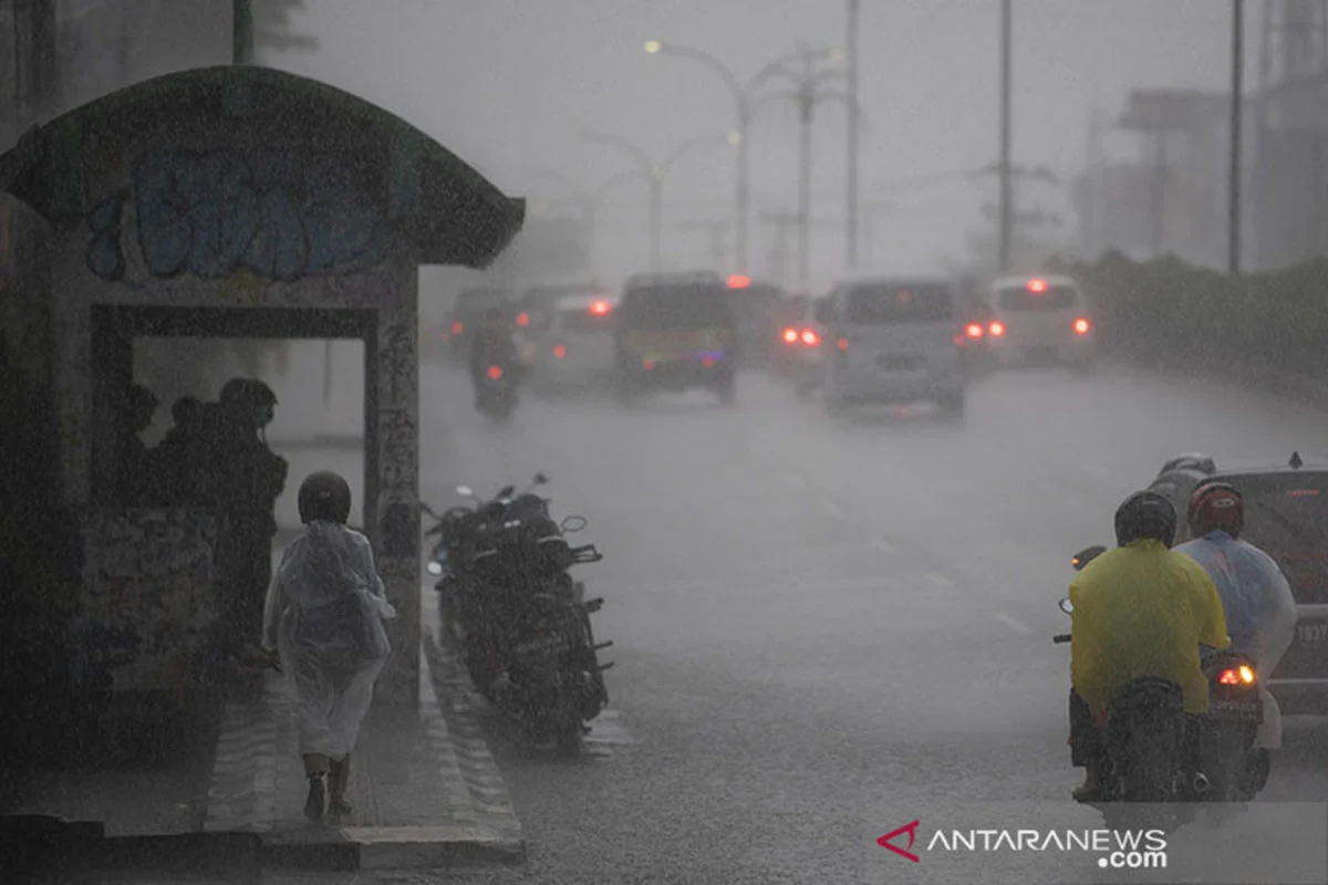 Waspadai Hujan Lebat di Jakarta Malam Ini, BMKG Mengeluarkan Peringatan