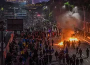 Aksi Demo Hari Ini di Jakarta dan Surabaya: Massa Suarakan Tuntutan