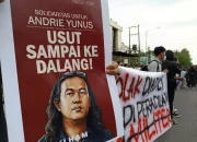 Andrie Yunus Dihadapi Sidang Kasus Penyiraman Air Keras, Apa yang Terjadi?