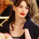 Anne Hathaway: Dari Kesuksesan Film The Devil Wears Prada hingga Rahasia Kecantikan