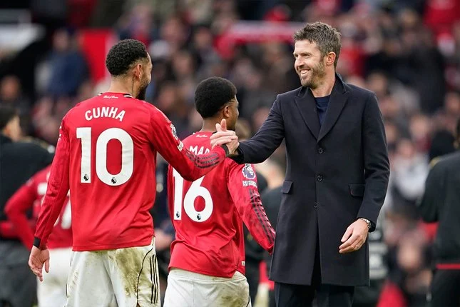 Arsenal Menghadapi Perubahan di Tim Pelatih, Sementara Liverpool dan Manchester United Berebut Pemain