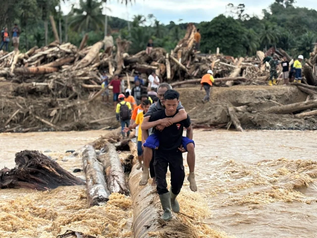 Berita Terkini: Bencana Alam, Kecelakaan, dan Kasus Hukum