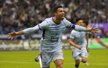 Cristiano Ronaldo Patahkan Kegelapan dengan Dua Gol Melawan Uzbekistan