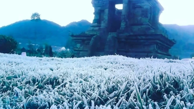 Cuaca Ekstrem Mengguncang Indonesia: Dari Embun Es di Dieng hingga Gempa di Kepulauan Sangihe