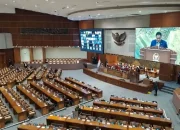 Dewan Perwakilan Rakyat Republik Indonesia: Proses Naturalisasi dan Penerimaan Mahasiswa Baru