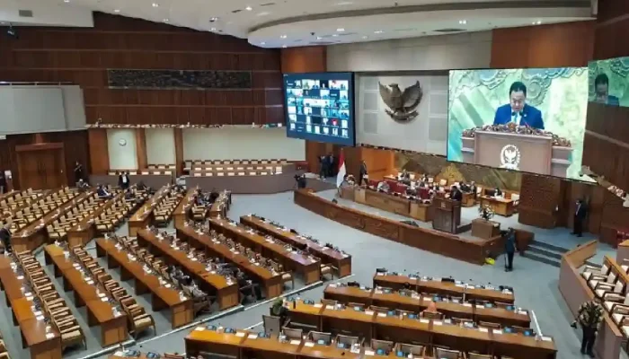 Dewan Perwakilan Rakyat Republik Indonesia: Proses Naturalisasi dan Penerimaan Mahasiswa Baru
