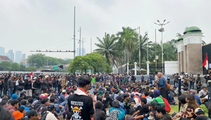 Eid Mubarak dan Demonstrasi Mahasiswa: Dua Wajah Berbeda di Jakarta