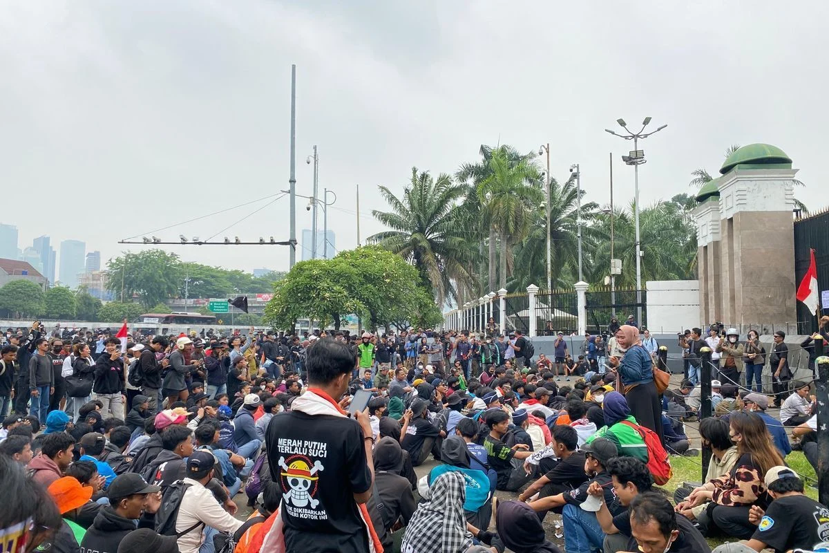 Eid Mubarak dan Demonstrasi Mahasiswa: Dua Wajah Berbeda di Jakarta