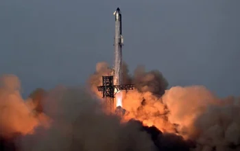 Elon Musk Siap Membuat Sejarah dengan IPO SpaceX dan Rencana AI di Bulan