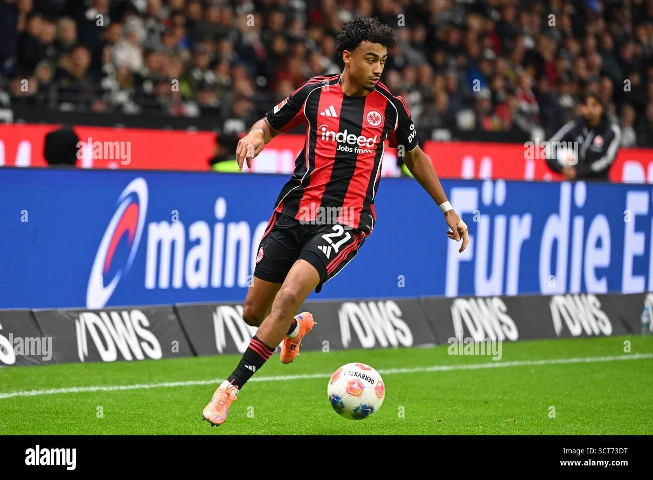 FC Bayern Munchen Incar Nathaniel Brown, Eintracht Frankfurt Tegar