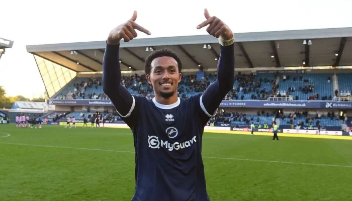 Femi Azeez Diburu Aston Villa dan Ipswich Town, Apa Yang Terjadi Dengan Masa Depannya di Millwall?