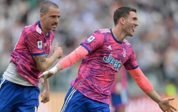 Ferran Torres dan Dusan Vlahovic Jadi Sorotan di Dunia Sepakbola