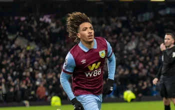 Fiorentina dan Bologna Incar Pemain Muda Burnley, Luca Koleosho
