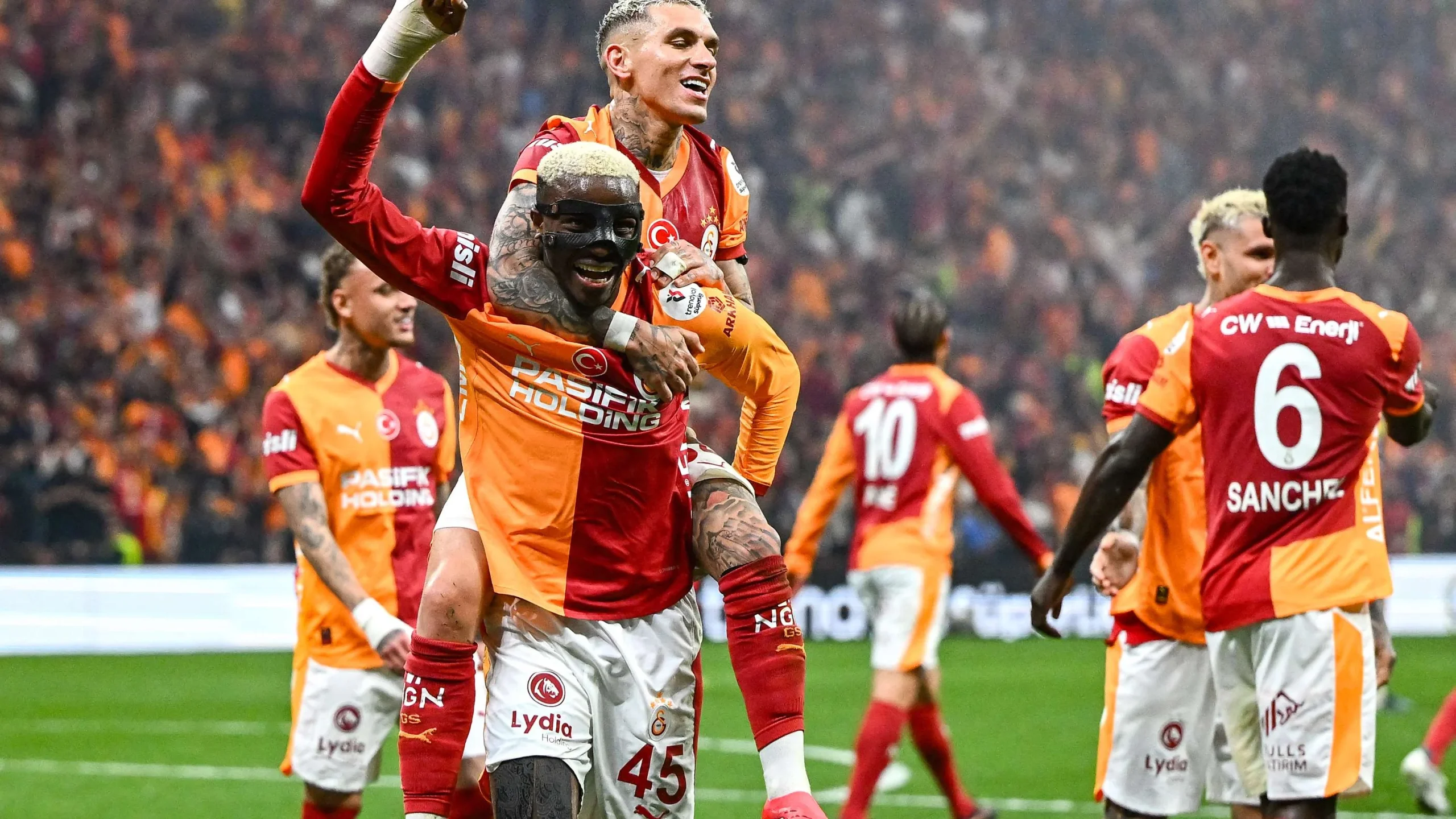 Galatasaray Hadapi Persaingan Sengit dalam Pemain Bintang