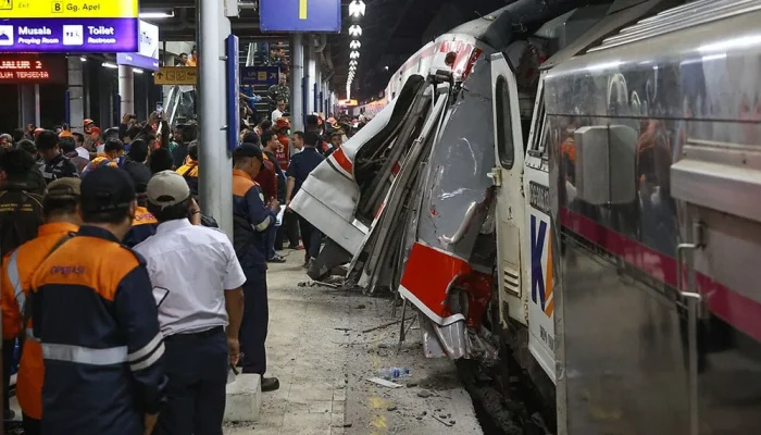 Gangguan KRL dan Kecelakaan Lalu Lintas: Mengungkap Penyebab dan Upaya Pencegahan