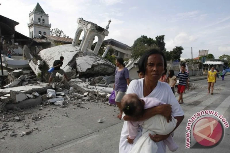 Gempa Filipina: Korban Tewas Bertambah, Desa Terisolasi Membutuhkan Bantuan