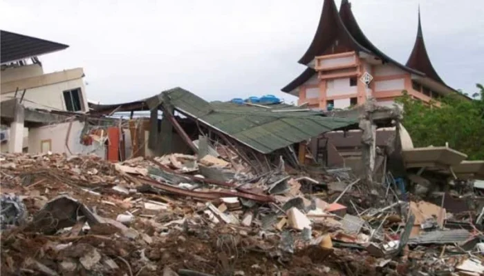 Gempa Padang: Dukungan Penuh dari Menteri PU untuk Pembangunan Infrastruktur dan Upaya Mitigasi Bencana