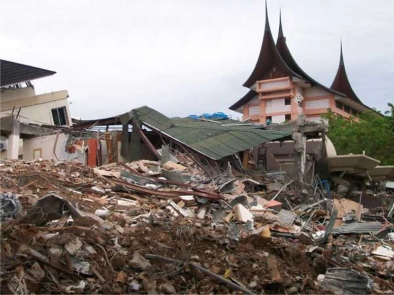 Gempa Padang: Dukungan Penuh dari Menteri PU untuk Pembangunan Infrastruktur dan Upaya Mitigasi Bencana