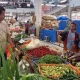 Harga Bahan Pokok Melonjak, Pedagang Pasar di Surabaya Mengeluhkan Kenaikan Harga