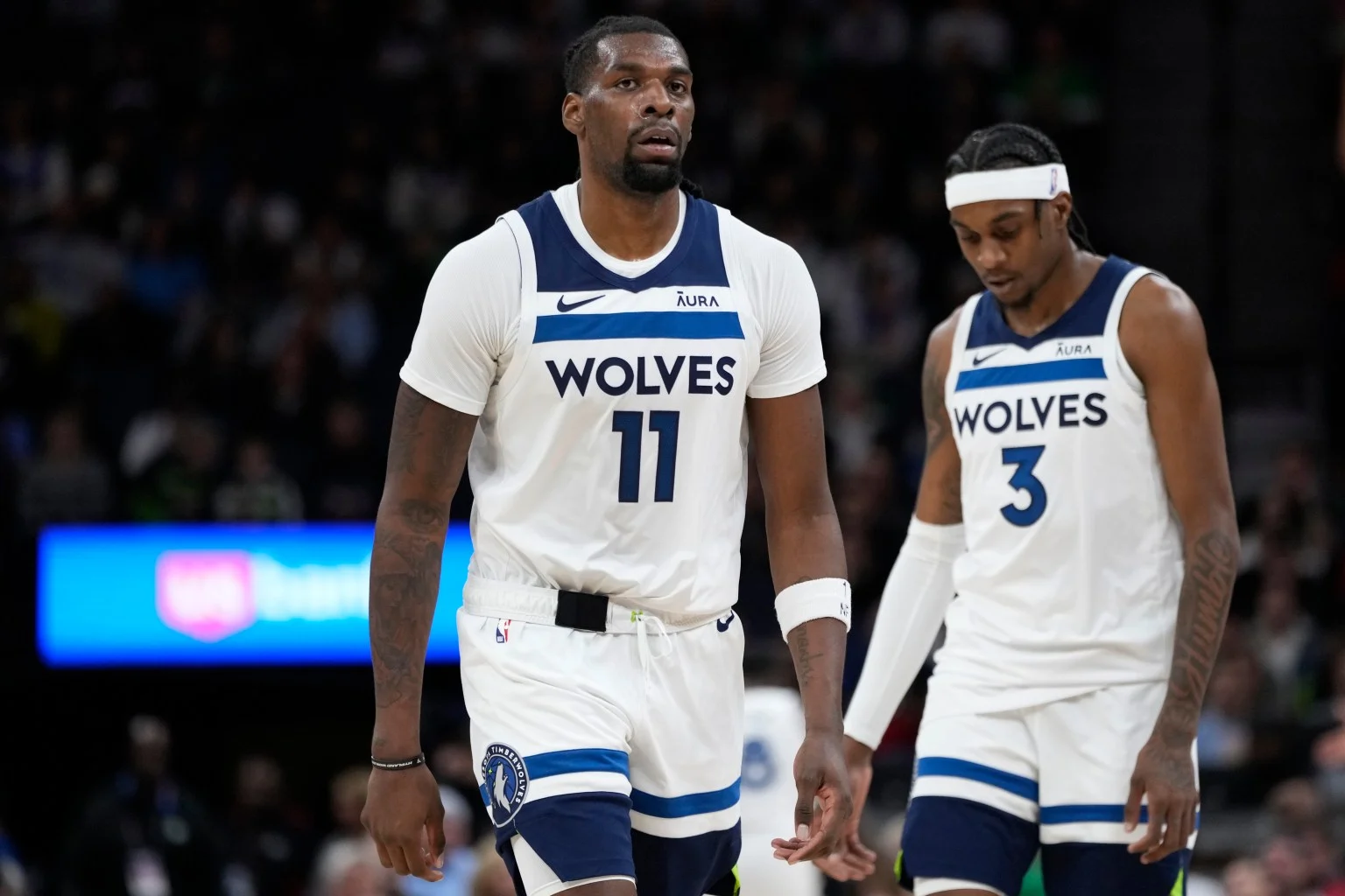 Jaden McDaniels dan Naz Reid Tampil dengan Jersey Baru Timberwolves yang Menuai Kritik