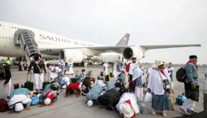 Jemaah Haji Kloter Pertama dari Berbagai Embarkasi Tiba di Tanah Air