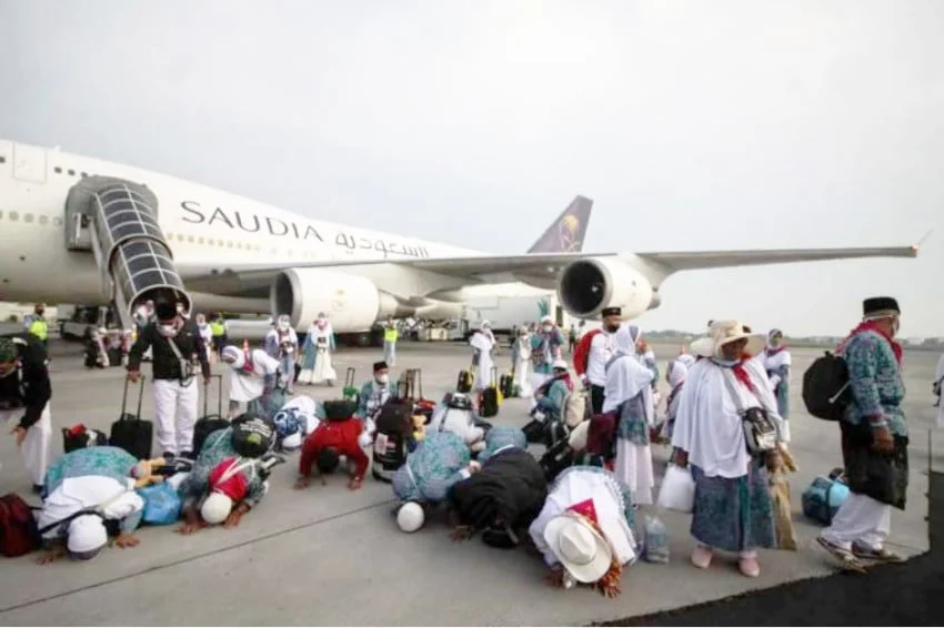 Jemaah Haji Kloter Pertama dari Berbagai Embarkasi Tiba di Tanah Air