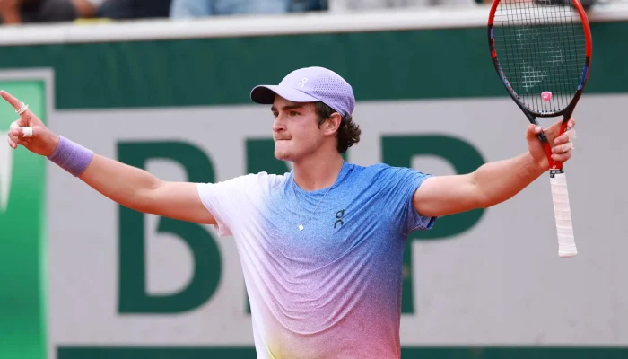 Joao Fonseca: Bintang Muda Tenis yang Membuat Gelombang di Roland Garros
