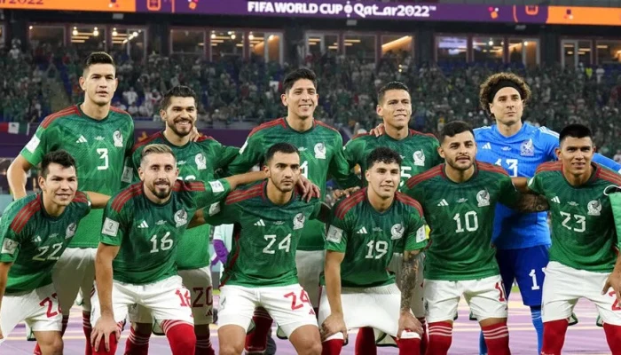 Johan Vásquez: Dari Membesarkan Ayam Jantan Hingga Menjadi Pemain Kunci Meksiko di Piala Dunia 2026