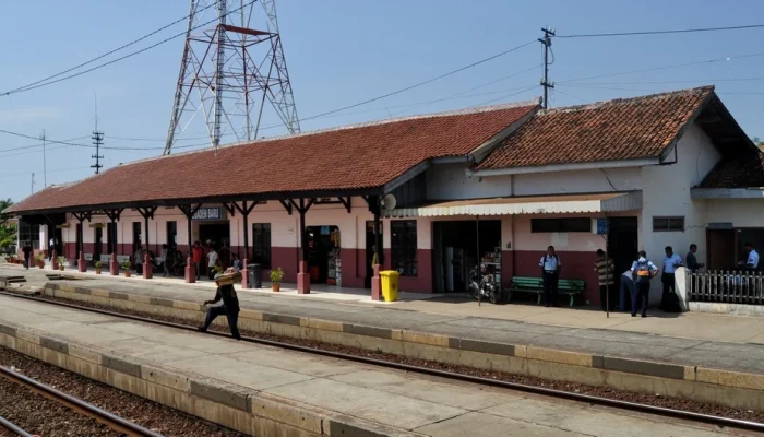 KA Dharmawangsa Angkut 180.784 Penumpang Lintas Utara Jawa, Stasiun Pegaden Baru Jadi Akses Penting