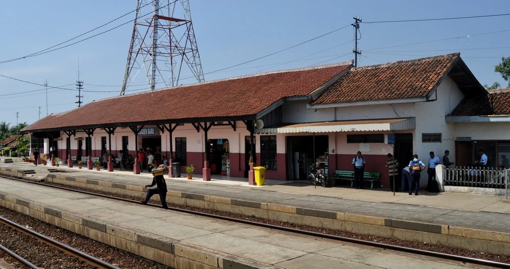 KA Dharmawangsa Angkut 180.784 Penumpang Lintas Utara Jawa, Stasiun Pegaden Baru Jadi Akses Penting