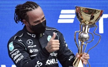 Lewis Hamilton Raih Kemenangan di Barcelona, Toto Wolff Warnai dengan Peringatan Menarik
