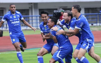 Luka Menalo, Pemain Asing yang Siap Berseragam Persib Bandung