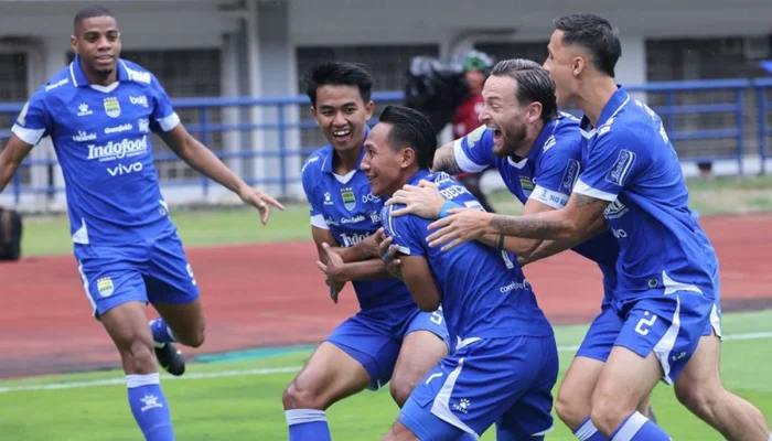 Luka Menalo, Pemain Asing yang Siap Berseragam Persib Bandung