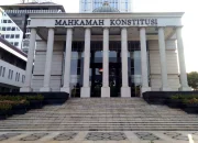 Mahkamah Konstitusi Republik Indonesia: Menjaga Keseimbangan Konstitusi