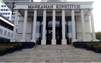 Mahkamah Konstitusi Republik Indonesia: Menjaga Keseimbangan Konstitusi