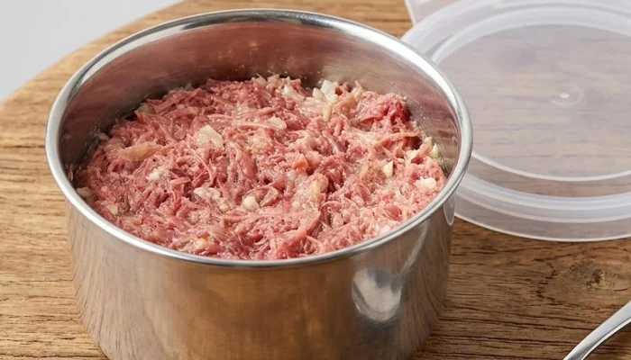 Mengawetkan Daging Kurban dengan Metode Kornet Rumahan, Praktis dan Lezat
