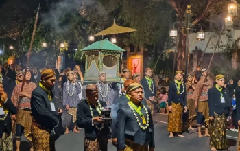 Mengenal Tradisi Unik Malam 1 Suro di Indonesia