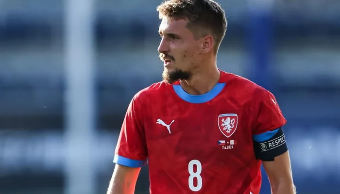 Michal Sadílek: Bintang Timnas Republik Ceko yang Menyanyarkan Harapan