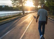 Pagi dan Sore, Waktu Terbaik untuk Jalan Kaki dengan Manfaat Berbeda