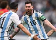 Paredes dan Messi Jadi Sorotan di Dunia Sepak Bola