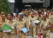 Pegawai Negeri Sipil: Dua Kasus Mengerikan dan Seleksi Jabatan Terbuka