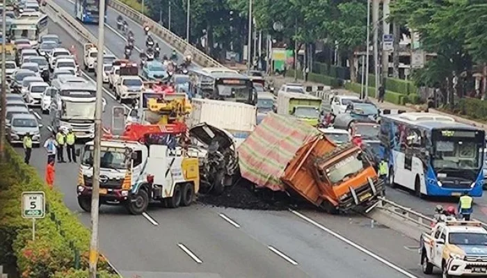 Pengawasan Efisiensi Energi dan Kecelakaan Lalu Lintas di Jakarta: Dua Isu yang Berkaitan
