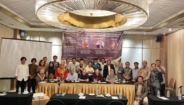 Penyatuan Bisnis dan Politik: Tinjauan Terhadap Penggabungan Perusahaan dan Keterlibatan Tokoh Politik
