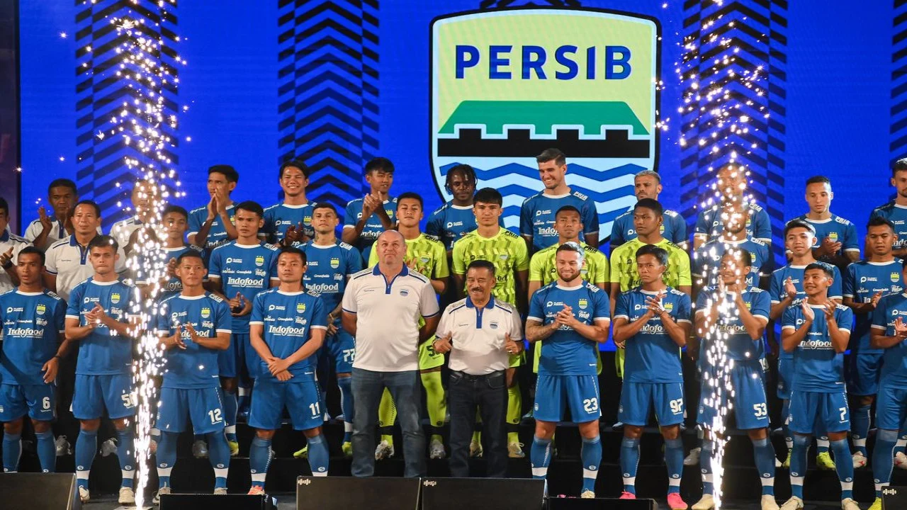 Persib Bandung Siap Menghadapi Empat Kompetisi dengan Strategi Baru
