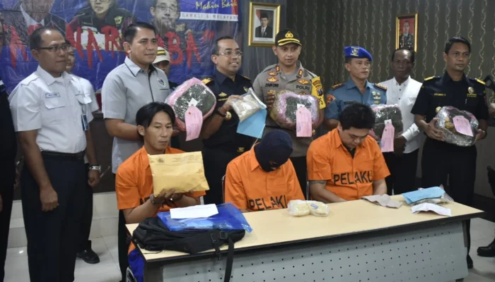 Petugas Bea Cukai Gagalkan Penyelundupan dan Optimalisasi Pelayanan