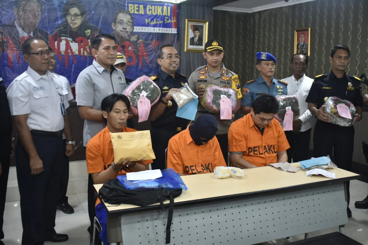 Petugas Bea Cukai Gagalkan Penyelundupan dan Optimalisasi Pelayanan