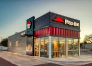 Pizza Hut Digantikan Five Guys di Manchester, Sementara Industri Minuman Mengalami Pertumbuhan