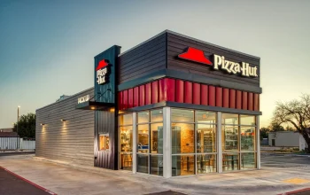 Pizza Hut Digantikan Five Guys di Manchester, Sementara Industri Minuman Mengalami Pertumbuhan