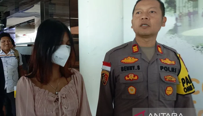Polisi Carolina Utara Dipecat Setelah Video Menunjukkan Dia Memukul Wanita Saat Penangkapan