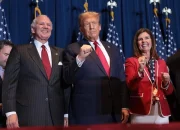 Presiden Trump Ikut Telerally untuk Dukung Lt. Gov. Evette